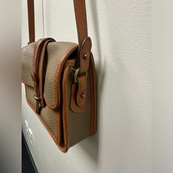 Vintage Dooney and Bourne Crossbody - Picture 7 of 16